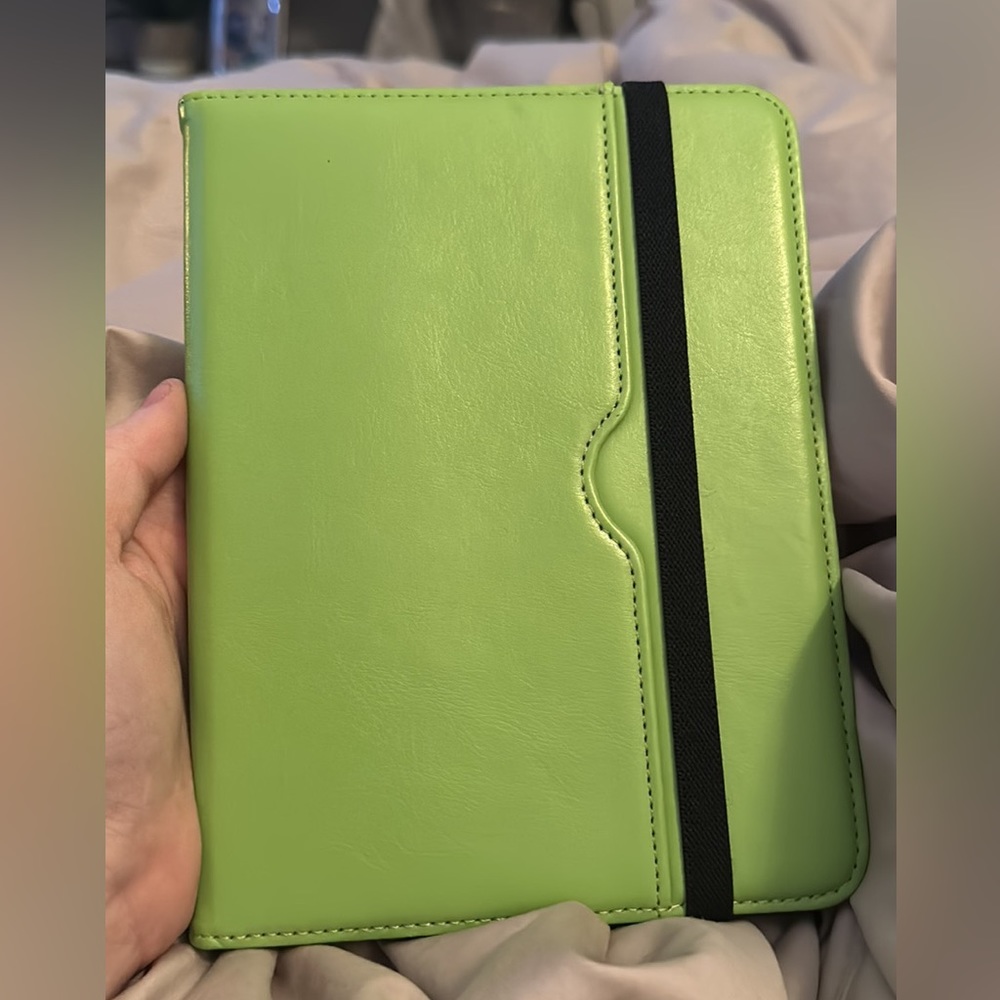 2021 Apple iPad Mini Wifi 64GB + Apple Pencil and leather case